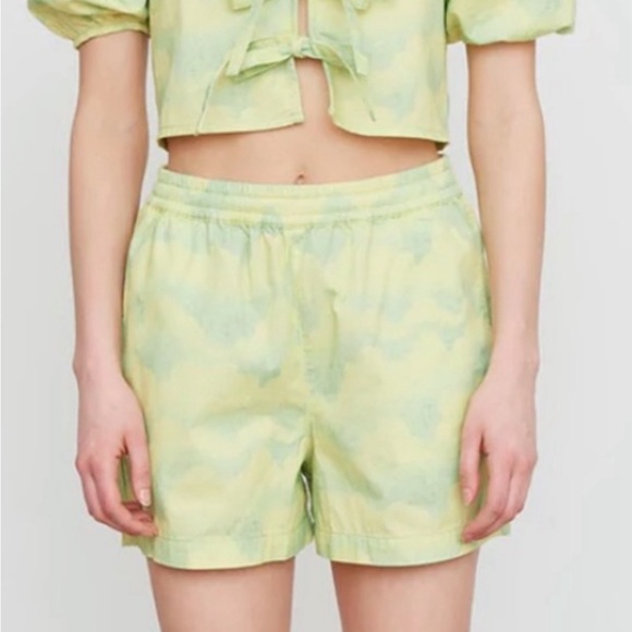 Lazy Oaf lo x Laura Callaghan tonal cloud shorts in lime green. - Picture 4 of 4